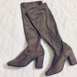 Block Heeled Stylish Suede boots